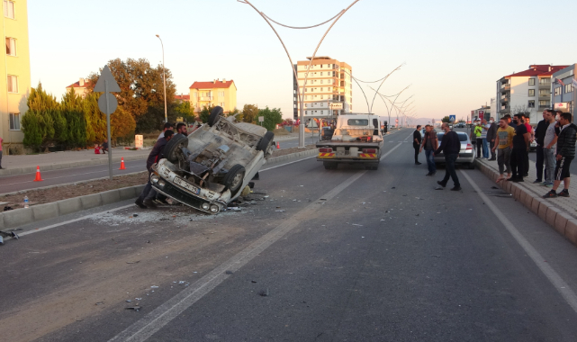HALİL KAYA GEDİK BULVARI ÜZERİNDE TRAFİK KAZASI
