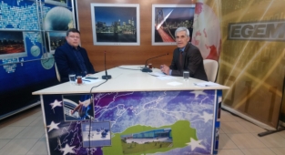 Ak parti il Başkanı Fahrettin Tuğrul ''Milletimize hizmet için varız.''diyerek CHP İl Başkanını eleştirdi, seçimler zamanında yapılacaktır,Anketlerle kamuoyu yönlendirilmeye çalışılıyor dedi.