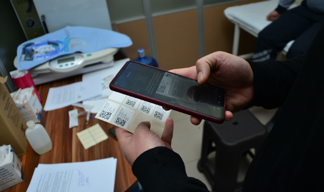 Uşak Üniversitesinde Kovid-19 aşı merkezi açıldı.