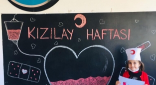 Kanyon Koleji Kızılay haftasını kutladı.