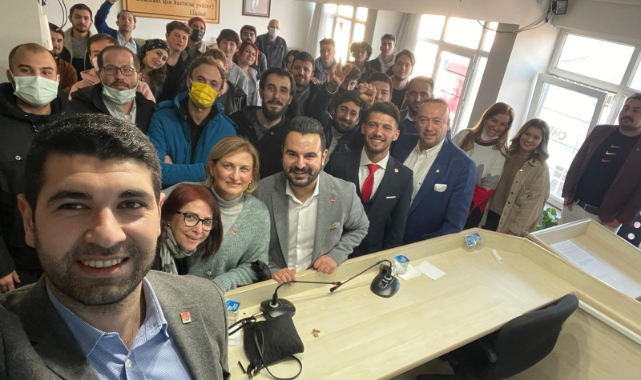 CHP Gençlik kollarından basın açıklaması; 'Atatürk'ün ve Cumhuriyetin bekçileri olacağız'.
