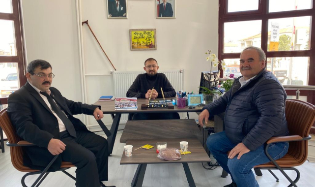 ANAVATAN PARTİSİ UŞAK İL BAŞKANI YILDIRAY BAYRAM VE YÖNETİMİ UŞAK DİYABETLİLER DENEĞİ BAŞKANI SERCAN BOZERİ ZİYARET ETTİ