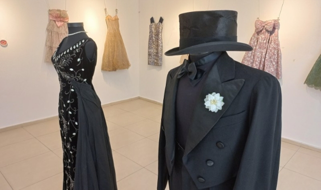 Moda Fest'te Tarihe Yolculuk: 'Cumhuriyet Dönemi Kıyafet ve Aksesuarları Sergisi'