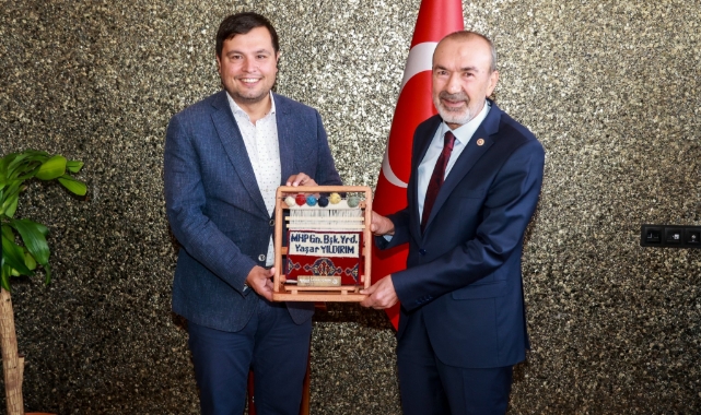 MHP Genel Başkan Yardımcısı ve Ankara Milletvekili Yaşar Yıldırım' MHP İl Başkanı Ayhan Kınden ve beraberindeki heyet Belediye Başkanı Mehmet ÇAKIN'ı ziyaret etti.