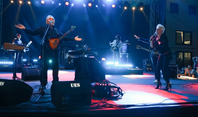 Ümit Besen ve Pamela Moda Fest'in Final Sahnesinde