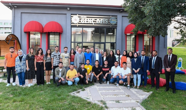 Vali Dr. Turan Ergün Üniversiteli Gençlerle Bir Araya Geldi