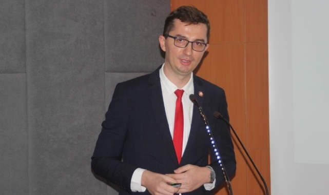 UŞAK'TAKİ SURİYELİ VE YABANCI SAYISI 10 BİN'İ BULMUŞ.RAKAMLAR AÇIKLANDI..