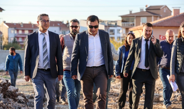 UŞAK BELEDİYESİ İLE KENT YEŞİLE BÜRÜNÜYOR