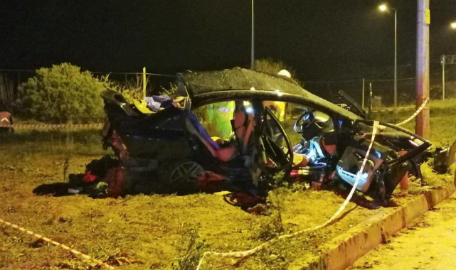 Sivaslı ilçesindeki kazada 4 ölü, 3 yaralı