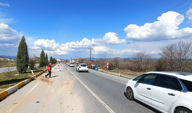 UŞAK’TA TRAFİK KAZASI :2 YARALI
