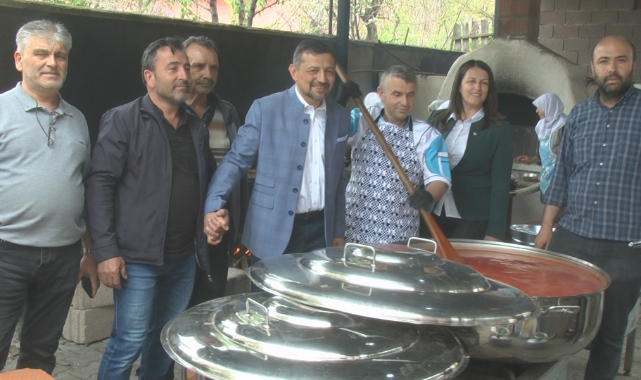 MHP MİLLETVEKİLİ VE MİLLETVEKİLİ ADAYI AHMET ERBAŞ NAŞA BELEDİYESİNİN DÜZENLEDİĞİ BÜYÜK HAYIR YEMEĞİNE KATILDI