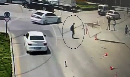 Uşak'ta kendini polis ve savcı olarak tanıtan dolandırıcıya Çorum polisinden suçüstü