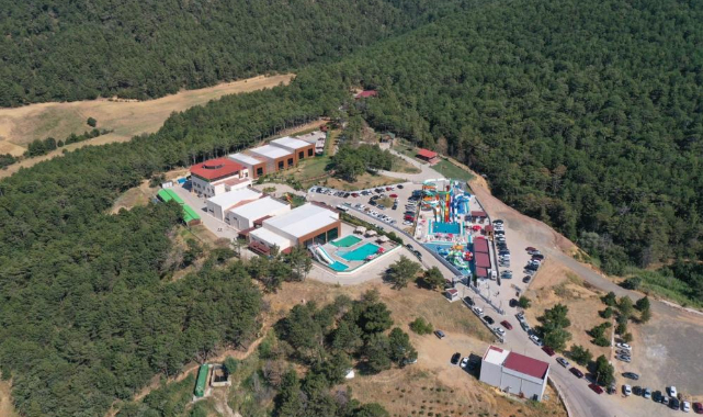 Bölgenin en büyük aquaparkı Banaz'da faaliyete geçti.