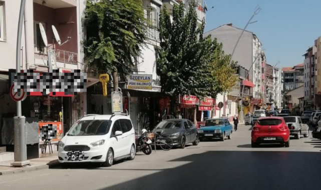 Uşak'ta Bir İşletmede Tavuk Pilav Yiyenler Soluğu Hastanede Aldı