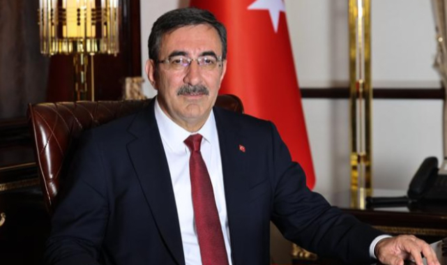 Yurt dışında okuyan öğrencilerin burs miktarları artırıldı