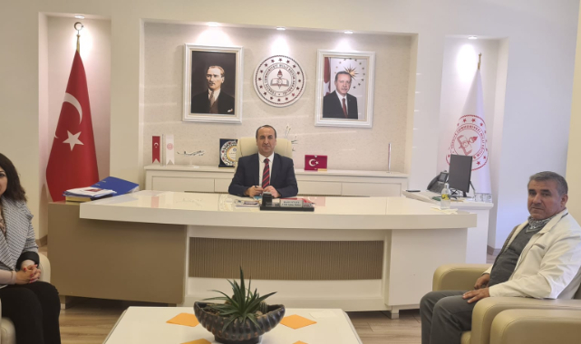Egem Tv Yönetimi Yeni göreve başlayan, Uşak İl Milli Eğitim Müdürü Halil Yücel'i Ziyaret Etti