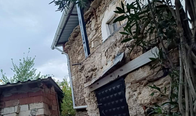 Eşme'de balkondan düşen yaşlı kadın hayatını kaybetti