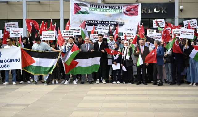 Uşak Üniversitesi İsrail Zulmünü Kınamak Adına Basın Açıklaması Düzenledi