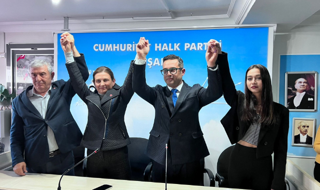 Uşak CHP'ye Beklenen Bir Aday Daha Katıldı. Mimar Çağlar Samancı Resmen Aday Adayı Oldu