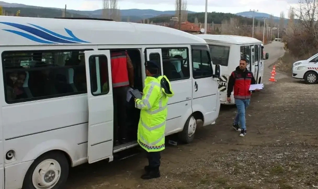 Uşak'ta Okul Servis Araçları Denetlendi!