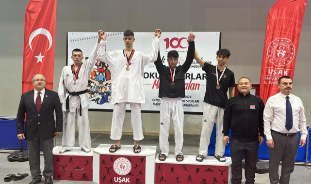 Uşak'ta düzenlenen Okul Sporları Taekwondo Liseler Yarı Final elemelerinde sporcular büyük bir başarı elde etti.