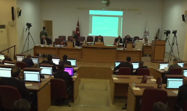 UŞAK BELEDİYE MECLİS VE İHTİSAS KOMİSYONU ÜYELERİ TAM LİSTE 2024