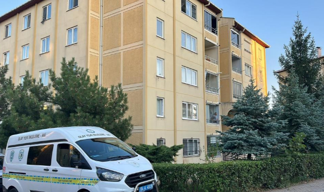 Pencereden düşen 3 yaşındaki çocuk hayatını kaybetti