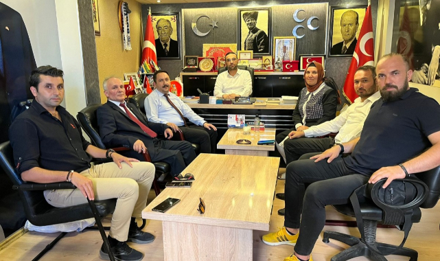 UŞAK KENT KONSEYİ YENİ YÖNETİMİ, MHP İL BAŞKANI ÜMİT ARSLAN'I ZİYARET ETTİ