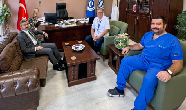 Vali Dr. Turan Ergün, Uşak Üniversitesi Diş Hekimliği Fakültesi Dekanı Prof. Dr. Mehmet Ali Güngör'ü ziyaret etti
