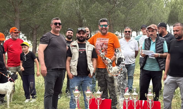 Eşme'de Mera Yarışması Renkli Görüntülere Sahne Oldu