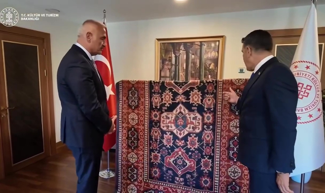 5 ASIRLIK TARİHİ UŞAK HALISI ÜLKEYE GERİ DÖNDÜ