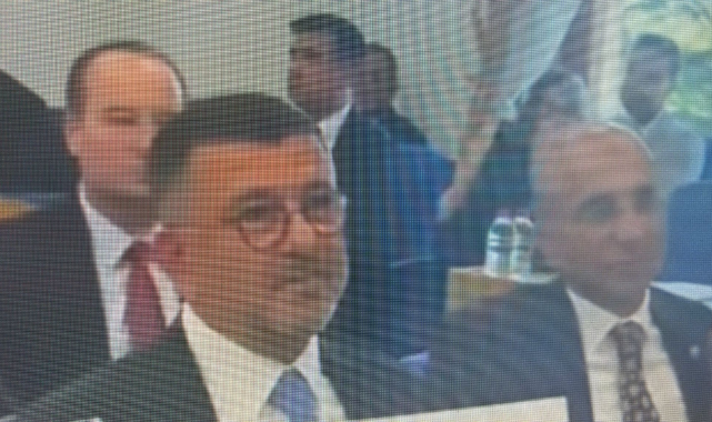 TBMM'DE ÖZKAN YALIM UŞAK'TA AK PARTİYE TOZ YUTTURDU DİYEN,CHP Milletvekili Veli Ağbaba'dan Uşak Belediye Başkanı Özkan Yalım'a Destek: Yalım