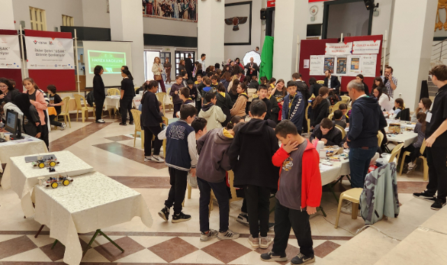 Uşak Valisi Dr. Naci Aktaş “İlkler Şehri Uşak Bilimle Şenleniyor” Etkinliğine Katıldı