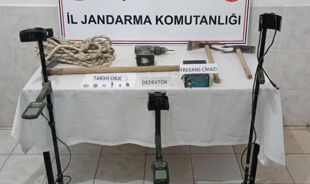 Jandarmadan kaçak kazıya suçüstü