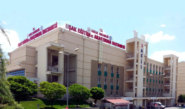 Uşak'ta bıçaklı kavgada 1 kişi ağır yaralandı