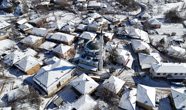 Uşak'ta kartpostallık kar manzaraları