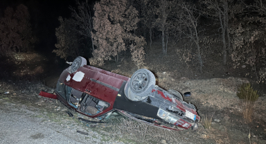  Uşak'ta iki otomobil çarpıştı: 2'si çocuk 5 yaralı