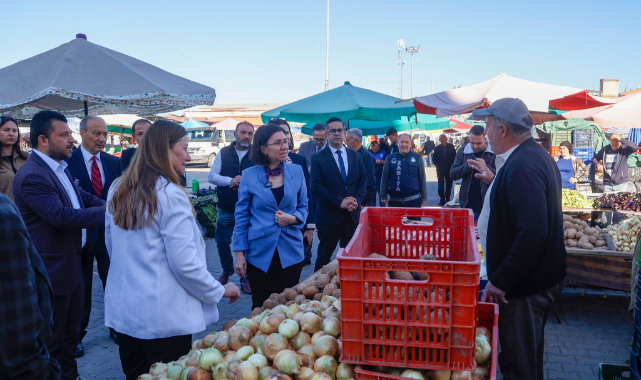 BAŞKAN VEKİLİ AV. HATİCE TEREKECİ ÖZKAN PAZAR YERİNİ ZİYARET ETTİ..