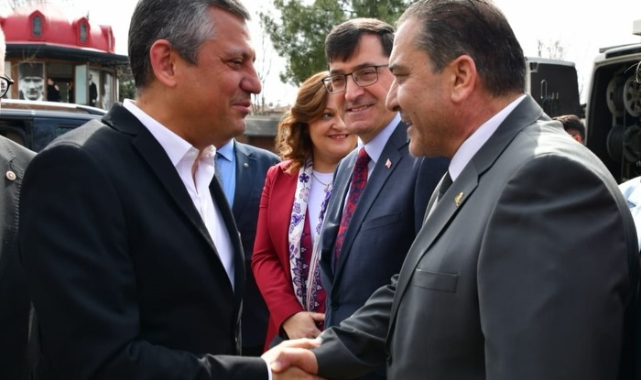 EŞME BELEDİYE BAŞKANI YILMAZ TOZAN VE EŞİ DAHİL BİR ÇOK KİŞİ GÖZALTINA ALINDI..