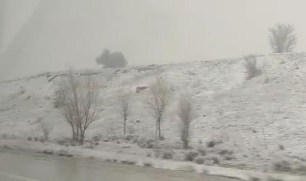 Nisan'da kar sürprizi, Kütahya-Altıntaş arası beyaza büründü