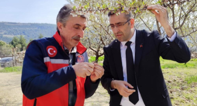 Uşak İl Tarım ve Orman Müdürlüğü ekipleri üreticiyle bir araya geldi