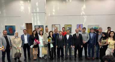 UŞAK MÜZESİ SANAT GALERİSİ’NDE “İZ” KARMA SERGİSİ SANATSEVERLERLE BULUŞTU