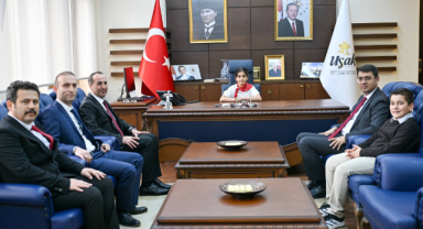 Uşak’ta 23 Nisan Coşkusu: Valilik Makamı Çocuklara Emanet Edildi