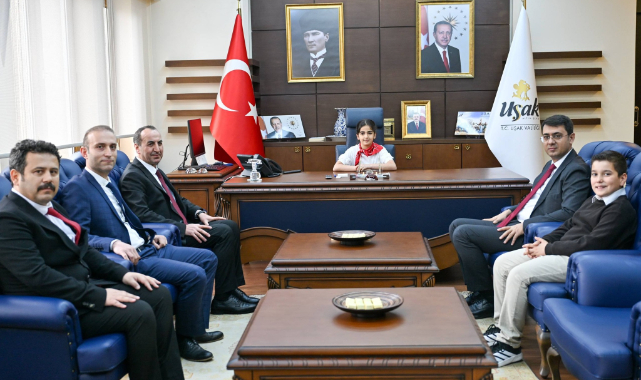 Uşak’ta 23 Nisan Coşkusu: Valilik Makamı Çocuklara Emanet Edildi