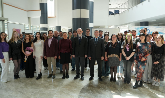 Uşak Üniversitesi’nde “4. Sınıf Dönem Sonu Sergisi II” Açıldı