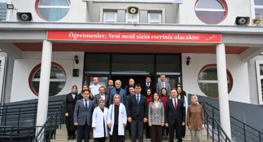 Uşak Valisi Serdar Kartal'dan Okul Ziyareti