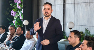 AK Parti İl Teşkilatı esnaflarla bir araya geldi