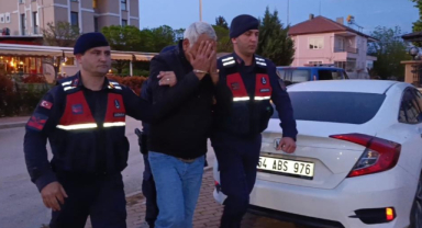 Çivril'de öğrencileri taciz eden bakkal kamera kayıtlarından yakalandı