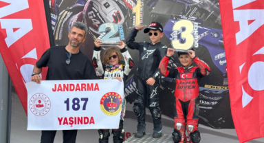 Türkiye Süpermoto Şampiyonası ve FIM MotoMini Türkiye Serisi'nde sezonun 2. ayağı Uşak’ta yapıldı