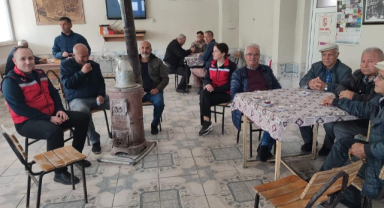 Uşak İl Tarım ve Orman Müdürlüğü ekiplerince sarı pas hastalığına karşı üreticileri bilgilendirdi